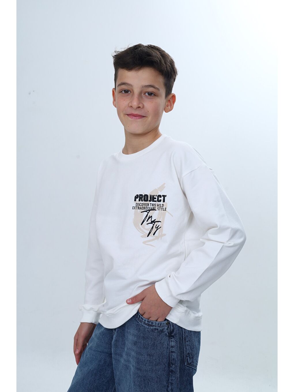 Ekru Erkek Çocuk Bisiklet Yaka Beli Eteği Lastik Baskılı Sweatshirt 24957-2