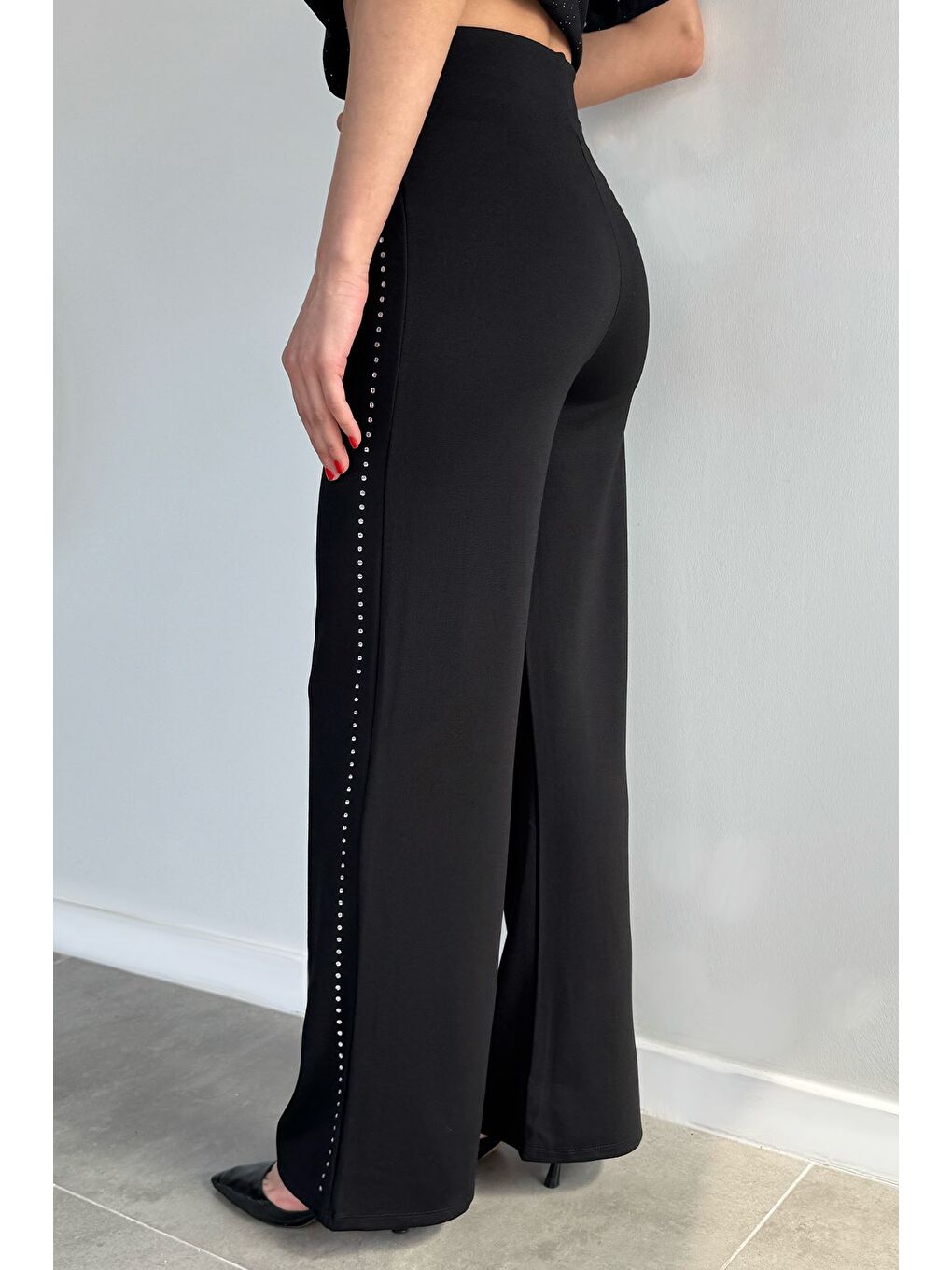 Siyah Kadın Bel Lastikli Taş İşlemeli Elastanlı Pantolon-2