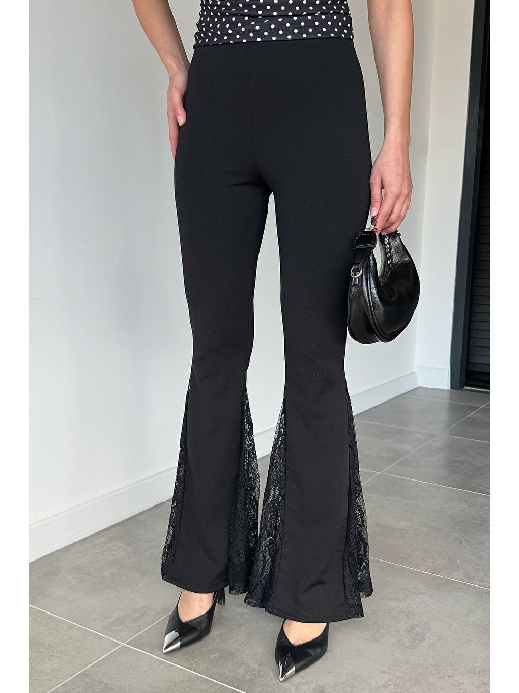 Siyah Kadın Dantelli İspanyol Paça Pantolon