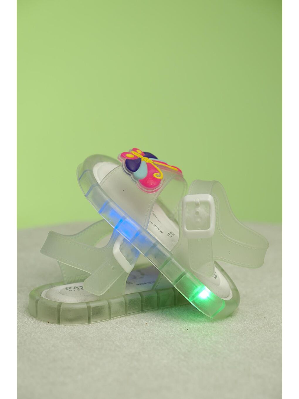 Beyaz Eva Işıklı Kaydırmaz Tabanlı Figürlü Unisex Çocuk Sandalet Terlik