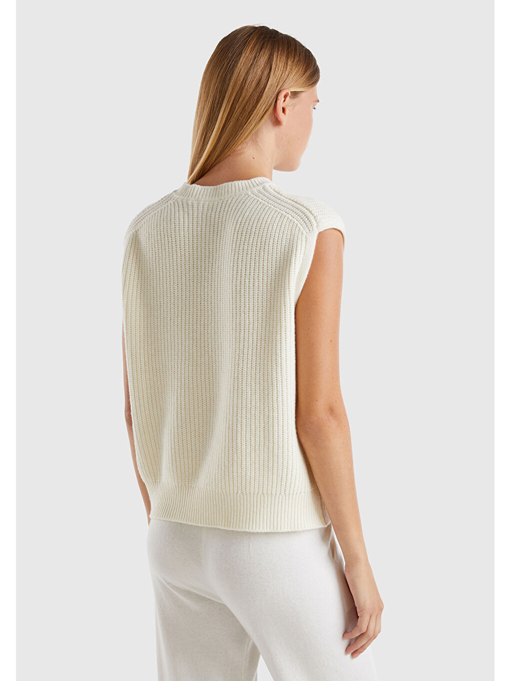 Ekru Kadın Krem Yün Karışımlı Örgü Motifli Yuvarlak Yaka Süveter-1