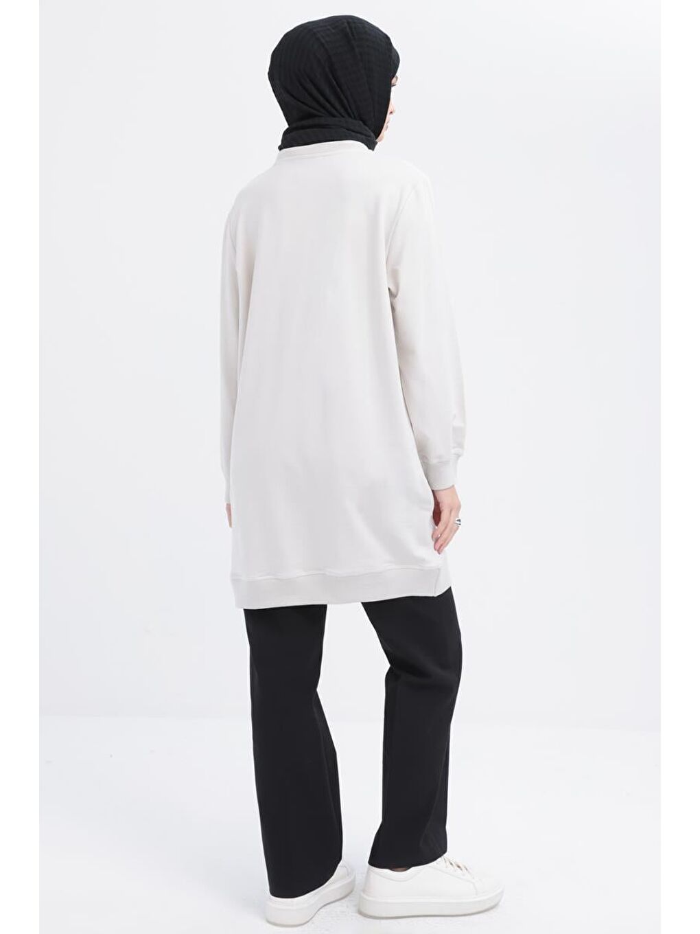 Bej Taş-Önü Nakış Detaylı Sweat-3