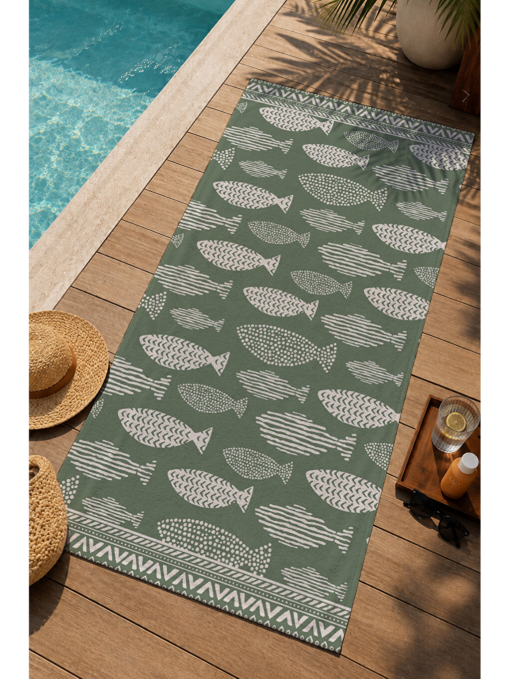 Haki Yeşil Beyaz Balık Desenli 70x150 Cm Dijital Baskılı Plaj Ve Banyo Havlusu-2