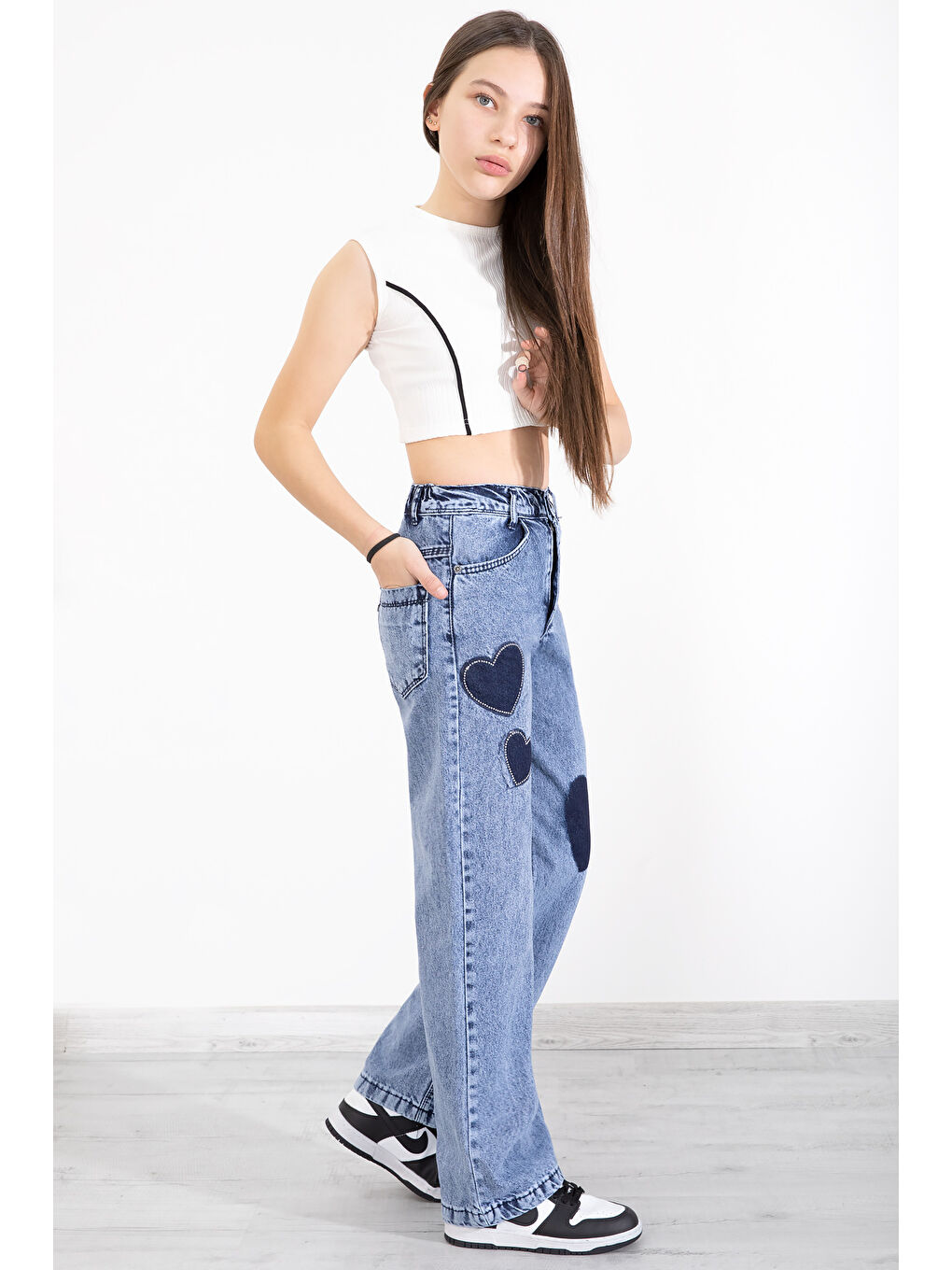 Mavi Beli Lastikli Geniş Paça Kalp Desenli Kız Çocuk Jean Pantolon 20406-1