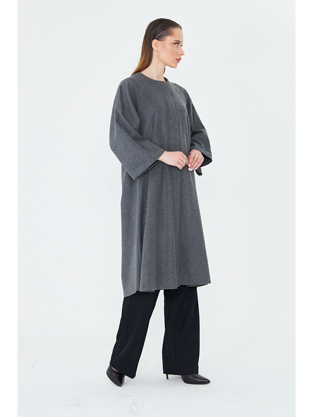 Gri Kadın Trend Oversize Uzun Kol Füme Kaşe Panço-4