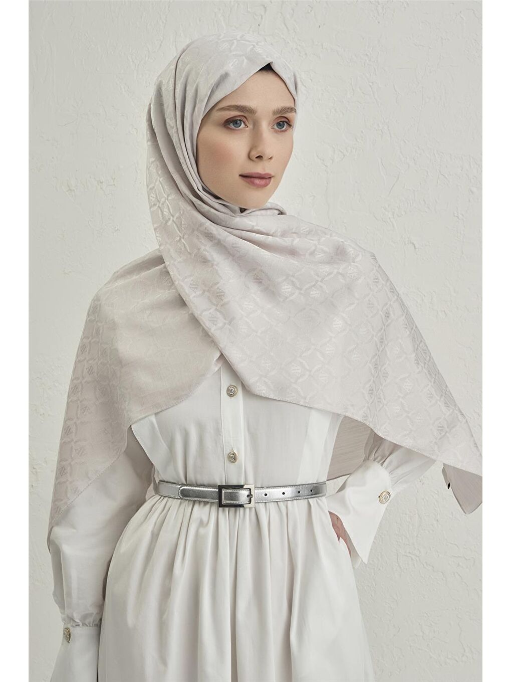 Gri Pamuk Floş Monogram Zincir Şal 1 17