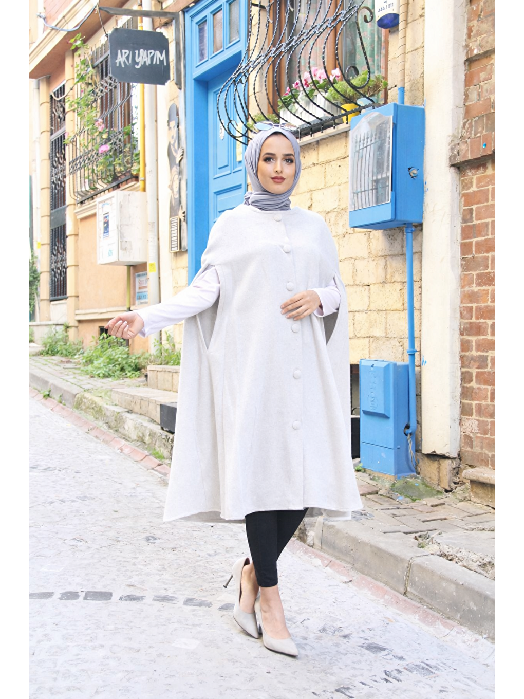 Kadın Trend Düğmeli Beyaz Kaşe Pelerin Panço-4