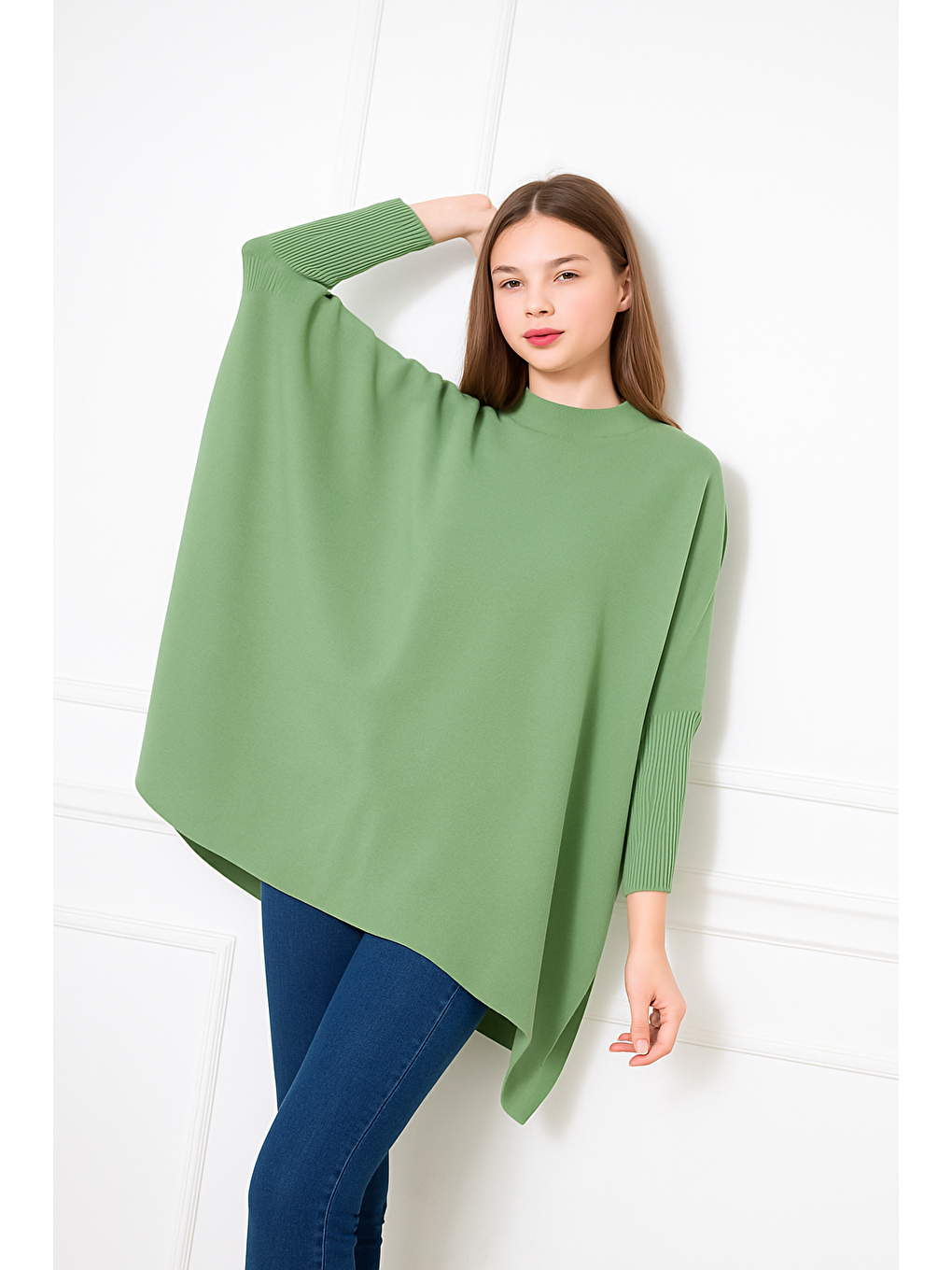 Yeşil Kadın Yandan Yırtmaçlı Oversize Panço Kazak