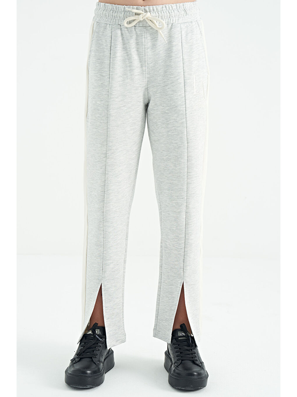 Beyaz Kar Melanj Yazı Nakış Detaylı Bağcıklı Rahat Kalıp Kız Çocuk Eşofman Alt - 75121