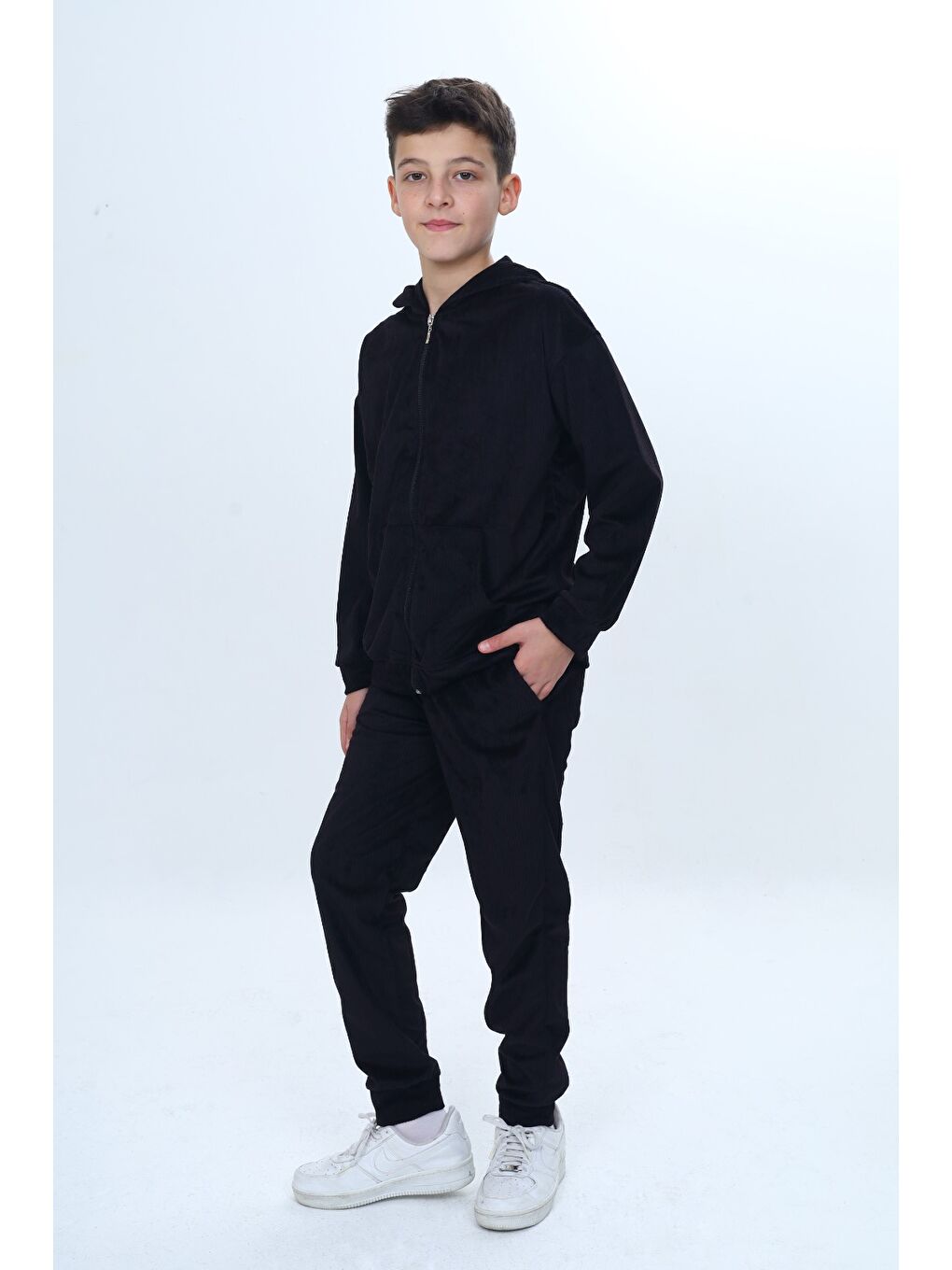 Siyah Erkek Çocuk 2'li Takım Kapüşonlu Fermuarlı Sweatshirt & Beli Paçası Lastikli Jogger Eşofman Altı - K-1