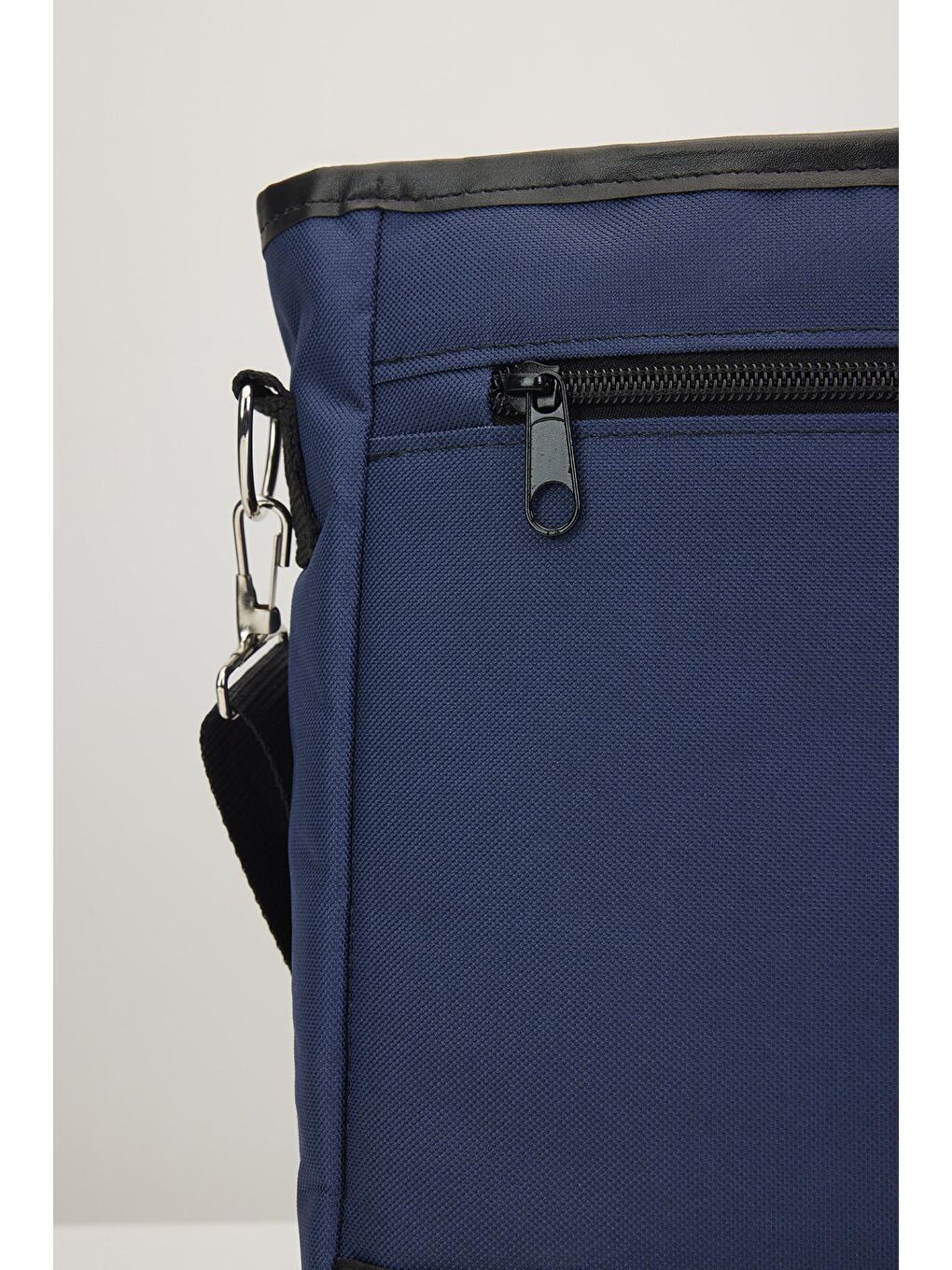 Unisex Ayarlanabilir Çapraz Askılı Lacivert Postacı Omuz Çantası-2