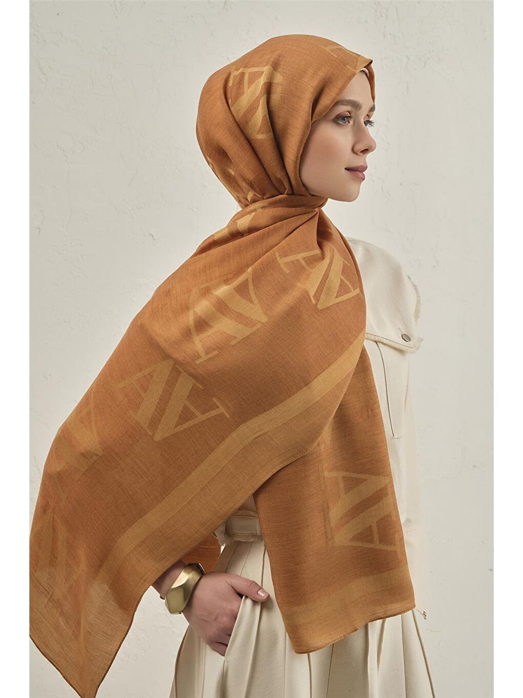 Turuncu Woolair Harf Monogram Şal 2 72-1