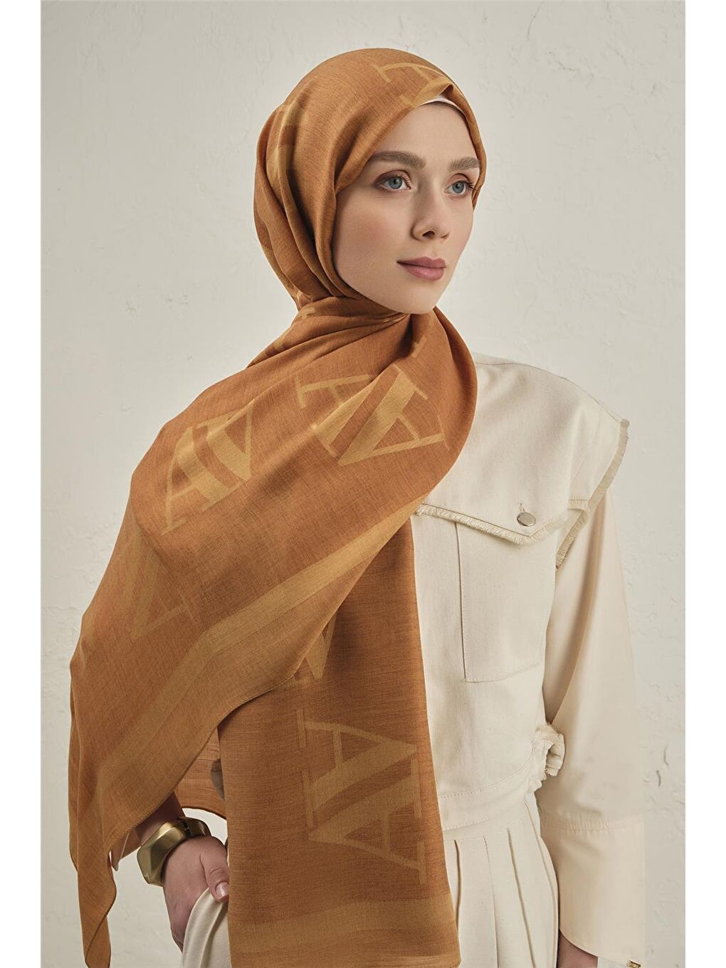 Turuncu Woolair Harf Monogram Şal 2 72-2