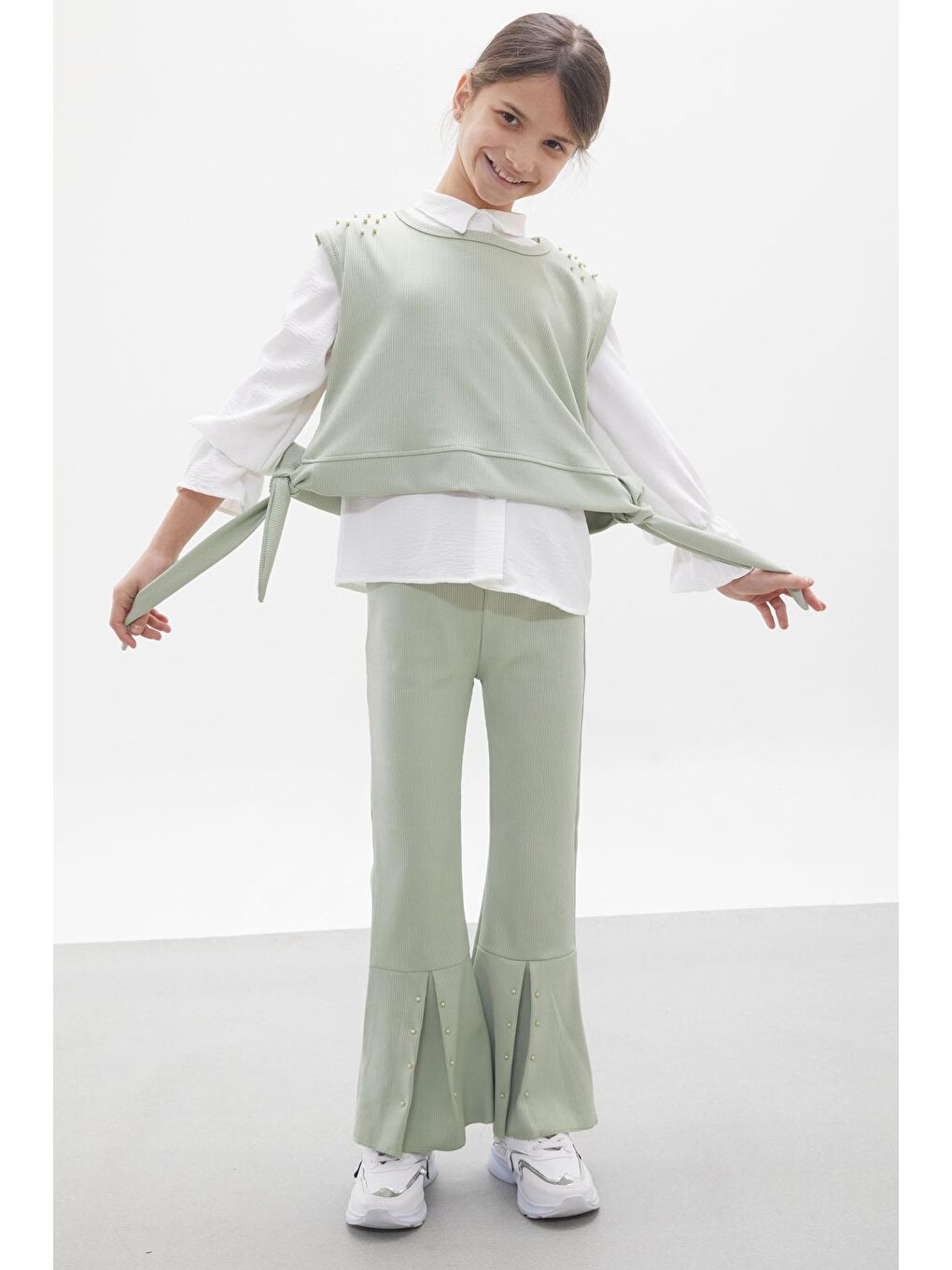 Yeşil Süveterli Gömlekli Boncuk Detaylı Yırtmaçlı Taytlı Kız Çocuk Takım 18091