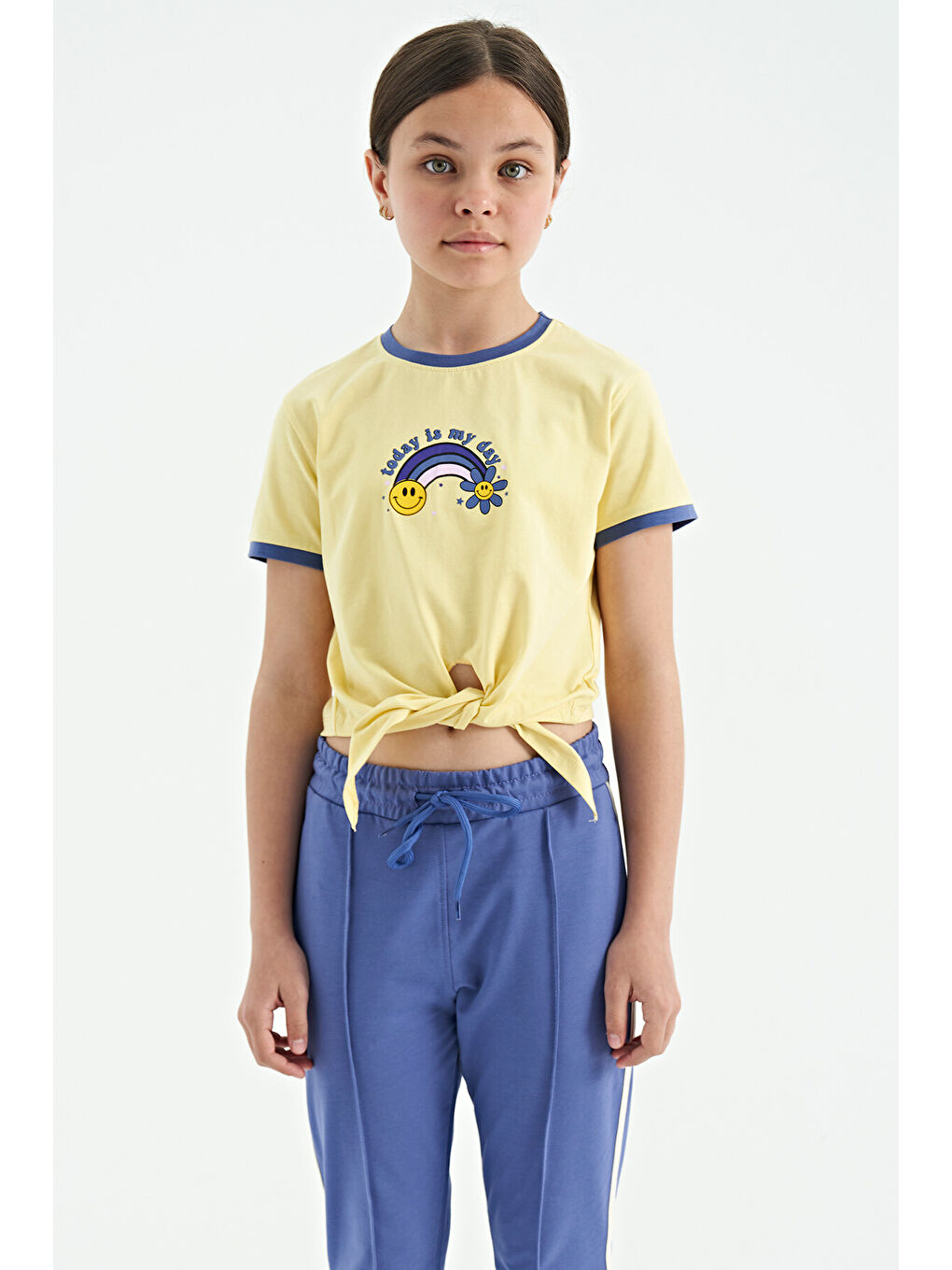 Sarı Baskı Detaylı O Yaka Çok Renkli Bağlama Detaylı Kız Çocuk Tişört - 75113