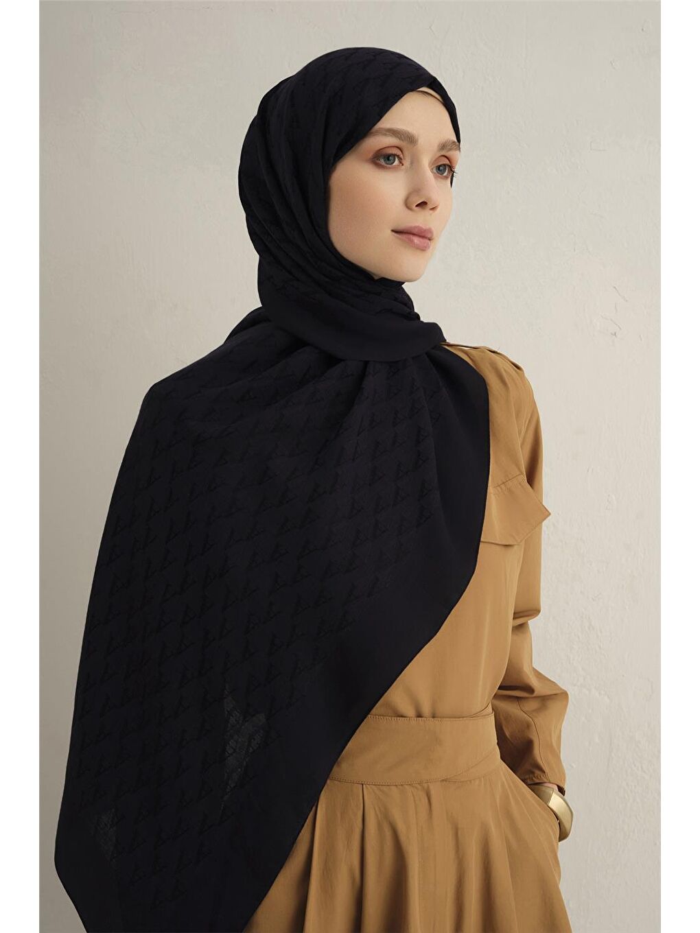 Lacivert Pamora Aa Monogram Şal 3 03