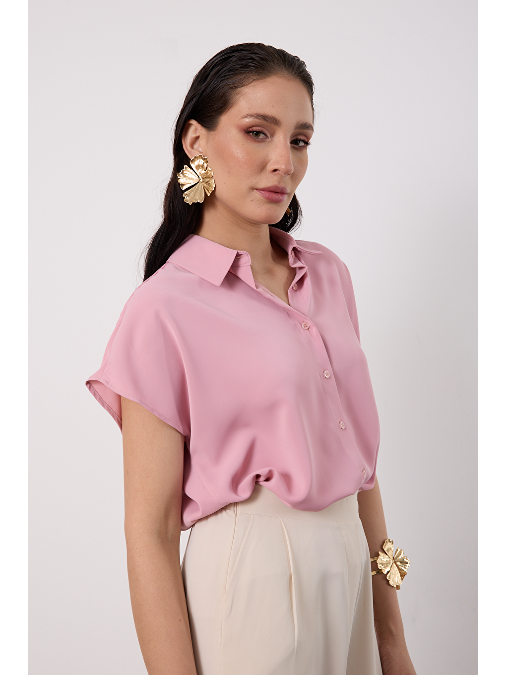 Pembe İç Göstermeyenı Kısa Kollu Kadın Gömleği-1