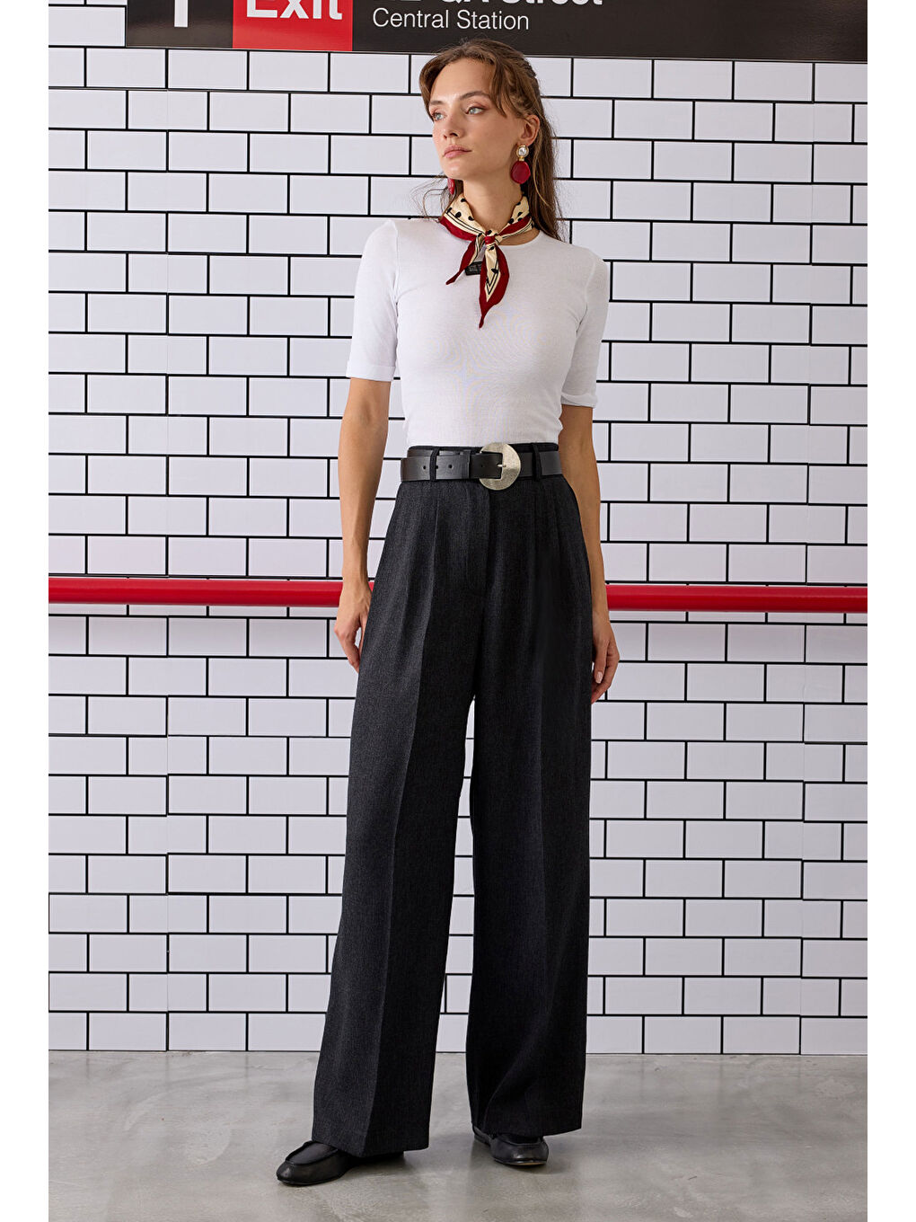 Pile Detaylı Palazzo Pantolon Siyah