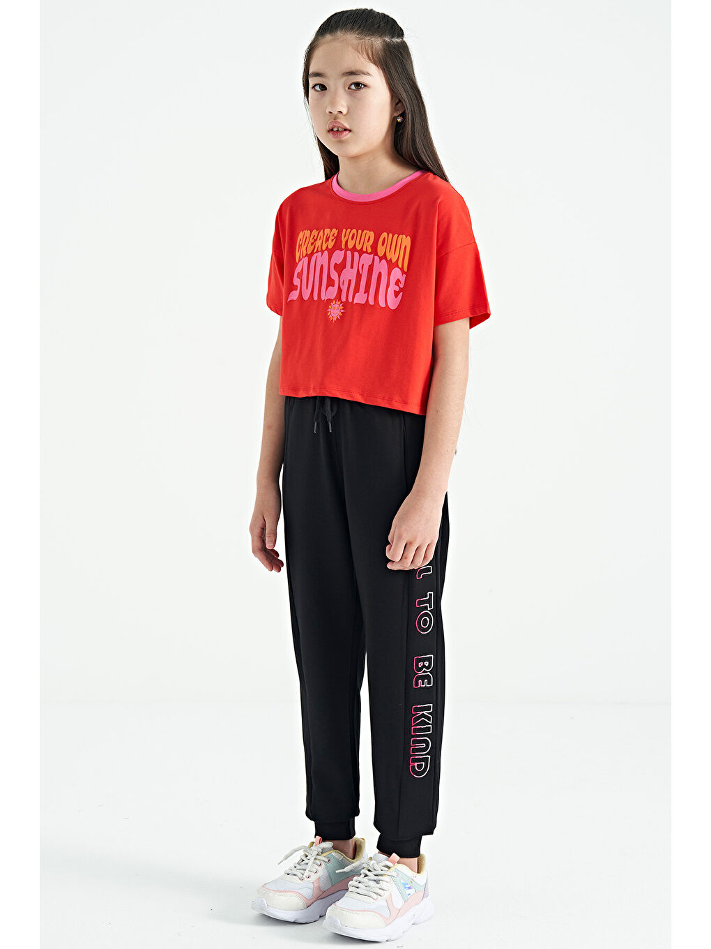 Kırmızı Fiesta Renkli Yazı Baskılı O Yaka Oversize  Kısa Kollu Kız Çocuk Tişört - 75111-6