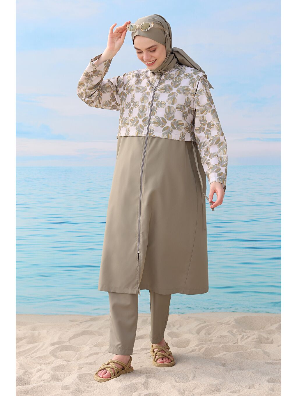 Desenli Yüzme Takımı Açık Haki