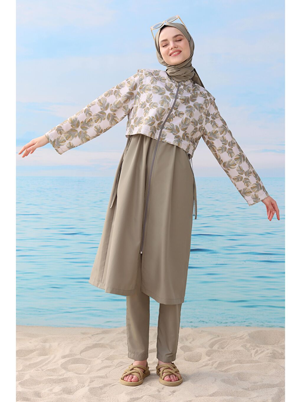 Desenli Yüzme Takımı Açık Haki-1