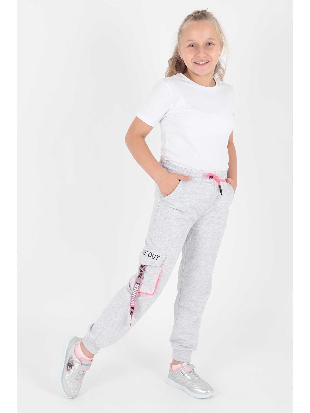 Gri Kids Kız Live Baskılı Eşofman Altı Bağcıklı Lastikli Dar Paça Pamuklu Eşofman Altı Ak722473