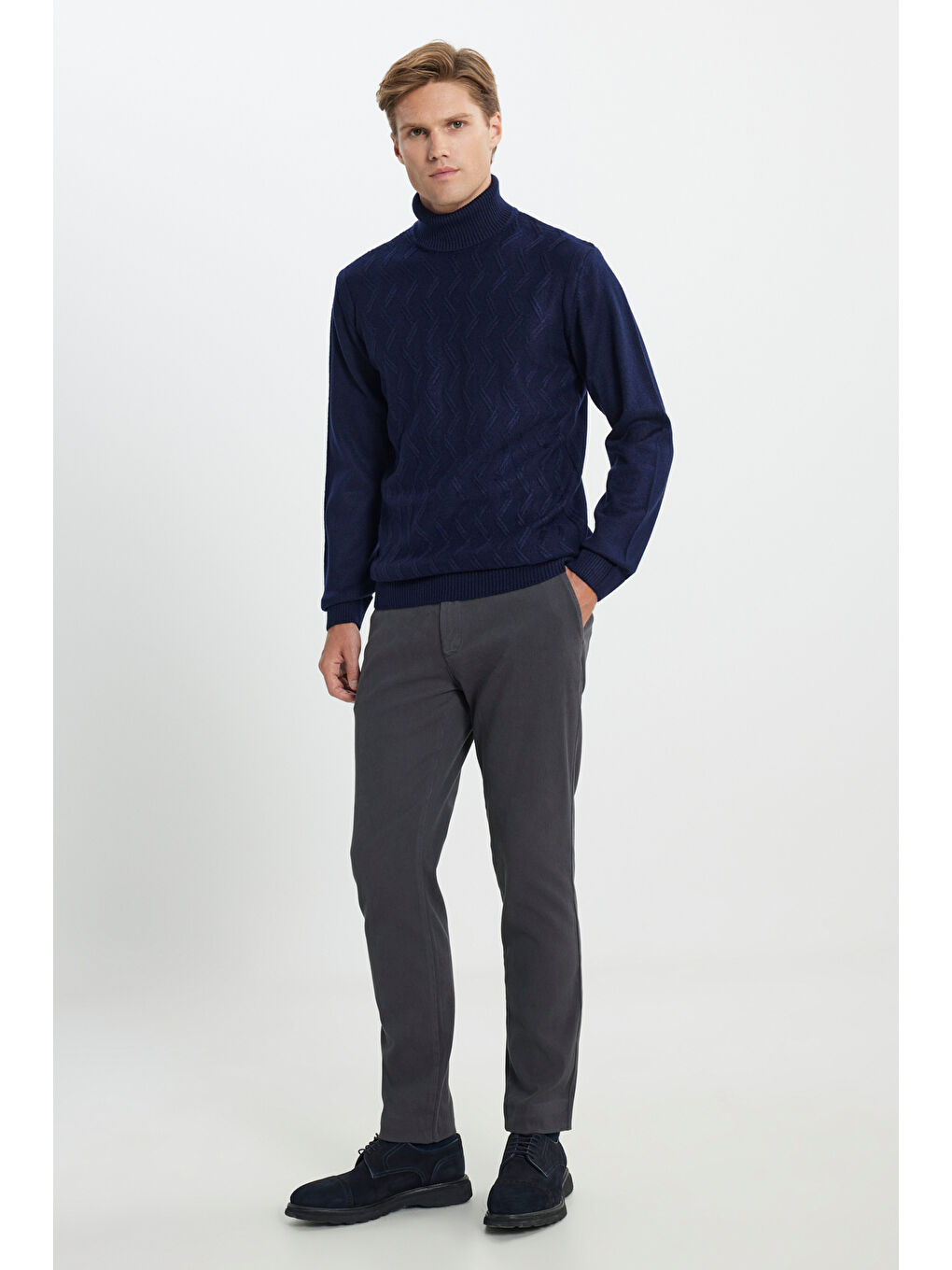 Erkek Lacivert Standart Fit Normal Kesim Tam Balıkçı Yaka Jakarlı Triko Kazak-1