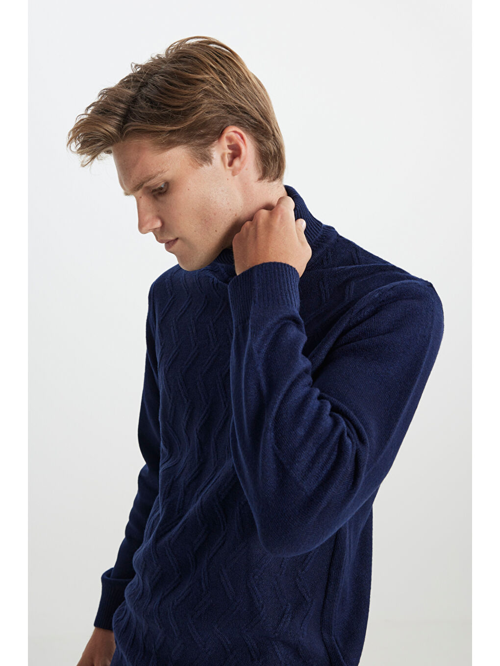 Erkek Lacivert Standart Fit Normal Kesim Tam Balıkçı Yaka Jakarlı Triko Kazak-4