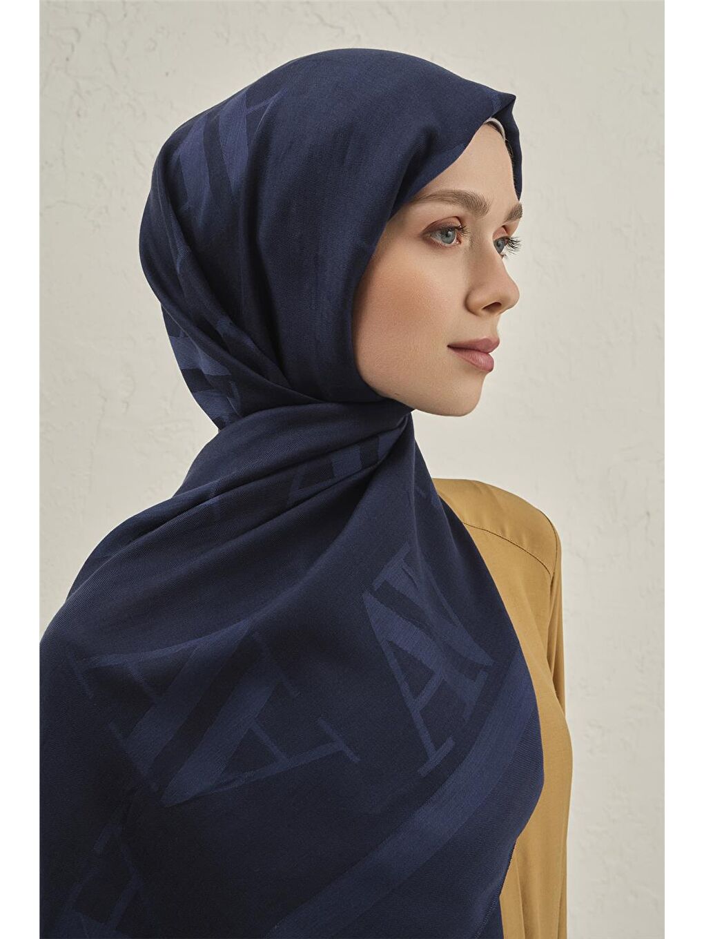 Lacivert Woolair Harf Monogram Şal 2 02-1