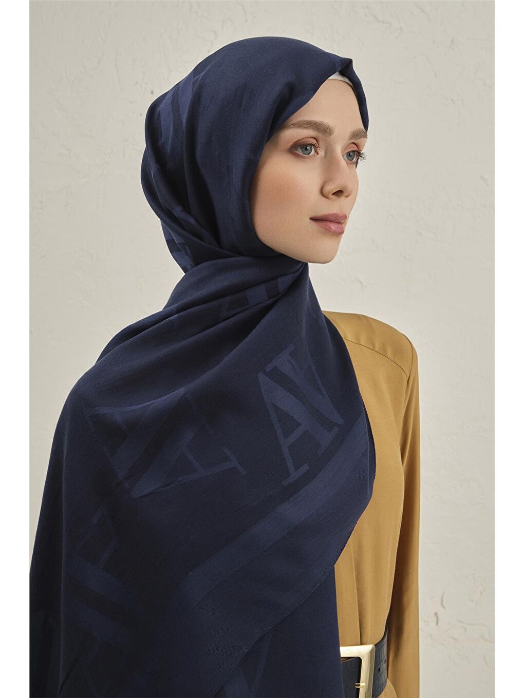 Lacivert Woolair Harf Monogram Şal 2 02-2