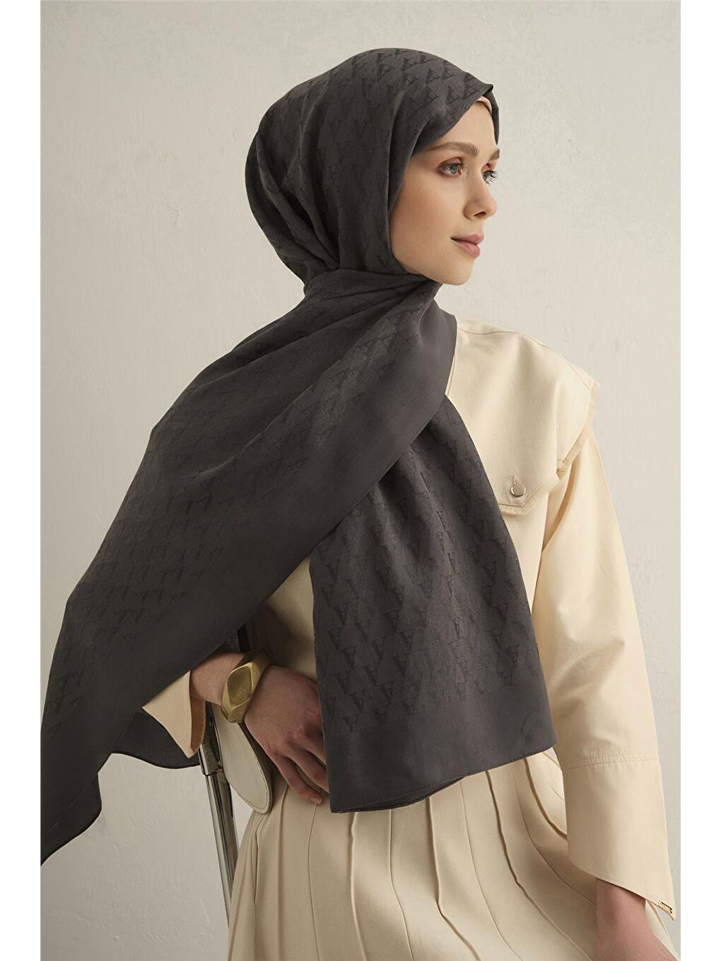 Gri Pamora Aa Monogram Şal 3 19-3