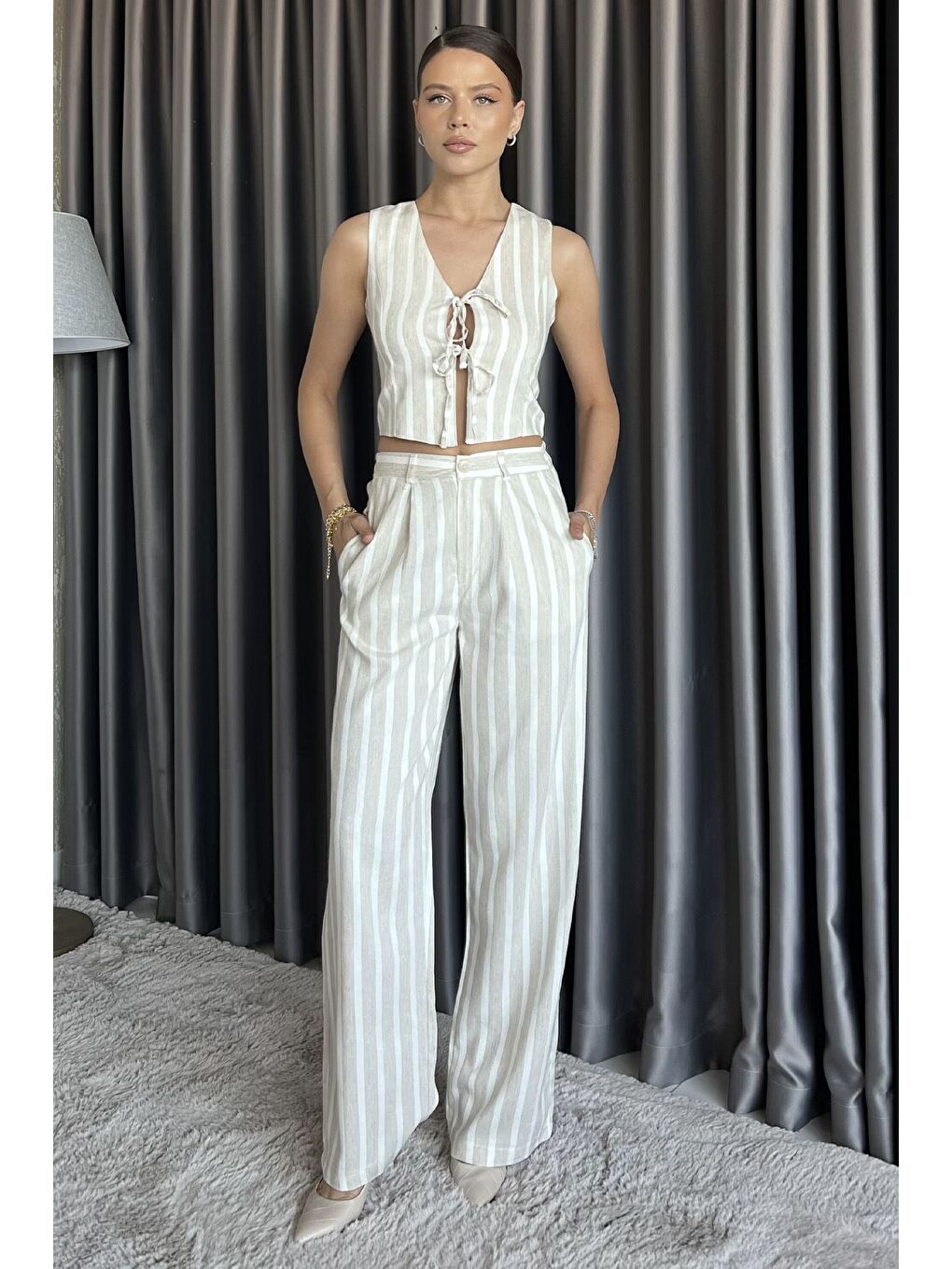 Bej Astarlı Ön Bağlamalı Keten Yelek Pantolon İkili Takım