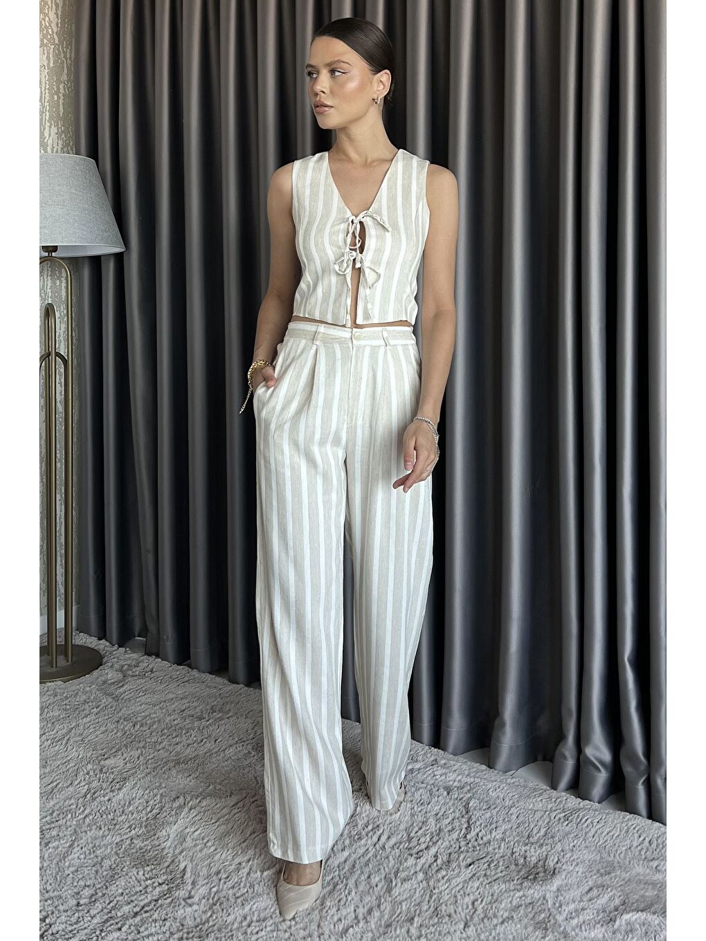 Bej Astarlı Ön Bağlamalı Keten Yelek Pantolon İkili Takım-1