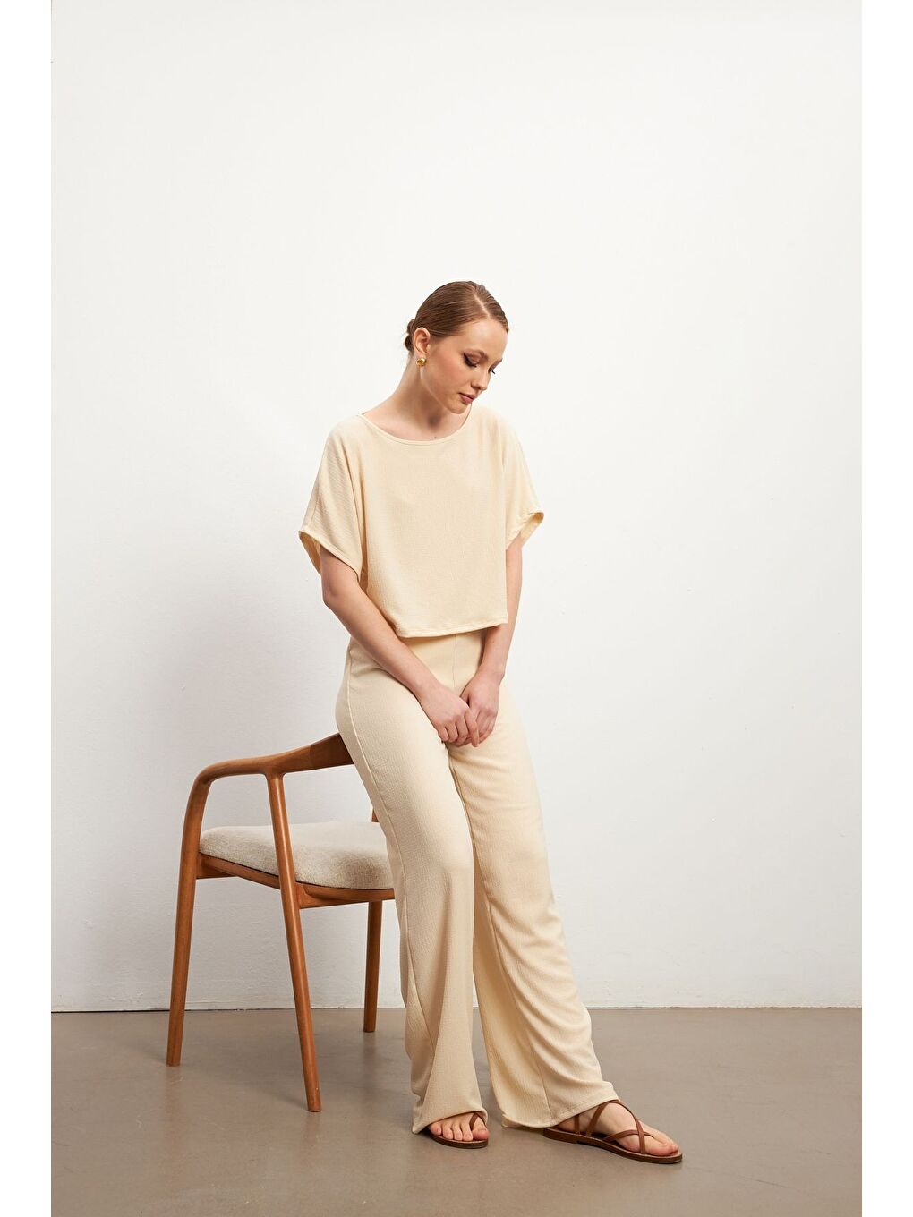 Kadın Bej Kısa Kollu Krinkıl Pantolon Takım-3