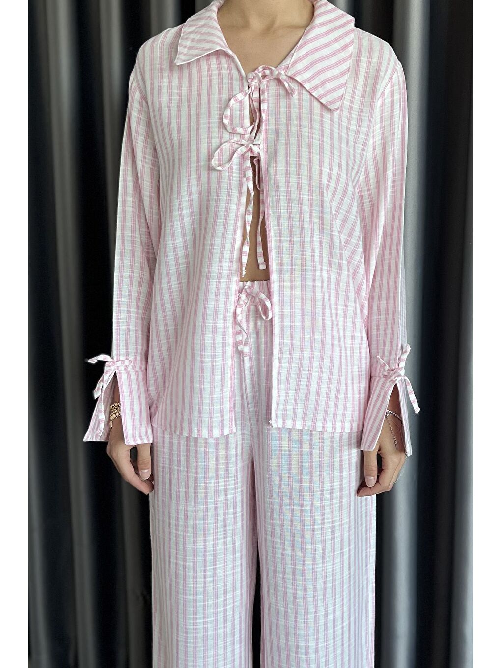 Pembe Ön Bağlamalı Çizgili Bluz Pantolon İkili Takım-3