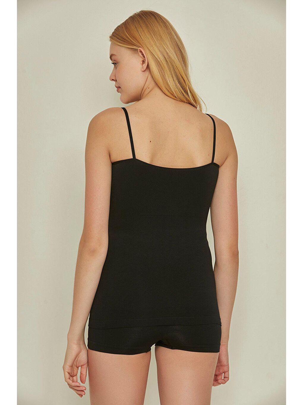 C15011 Dikişsiz Ripli İnce Askılı Atlet Siyah-2