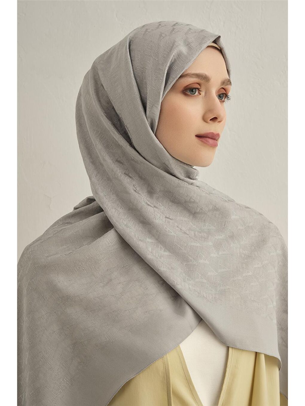 Gri Pamora Aa Monogram Şal 3 20-3