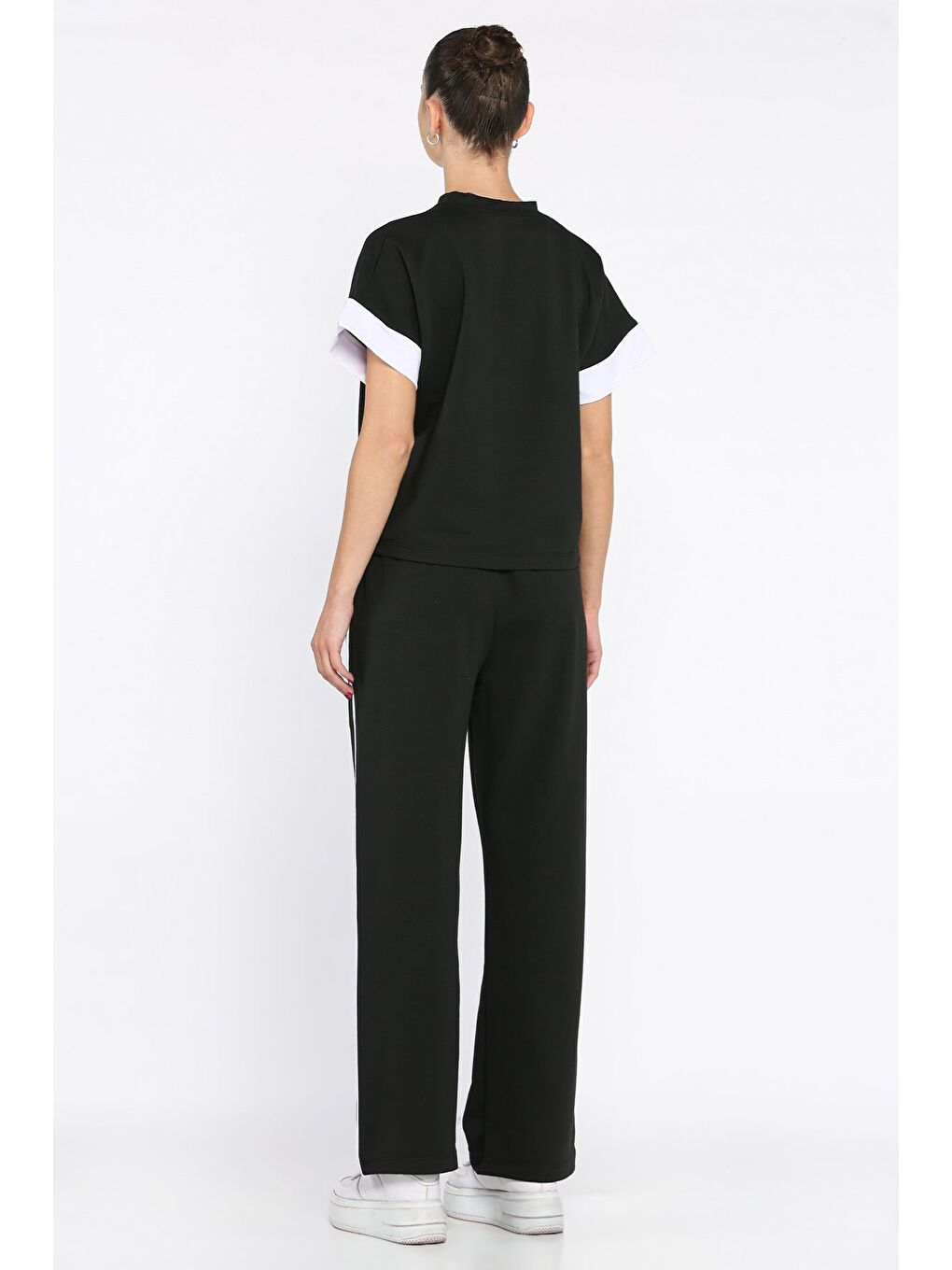 Siyah Kadın Büyük Beden Renk Garnili Ön Nakışlı Tişört Pantolon İkili Takım-2