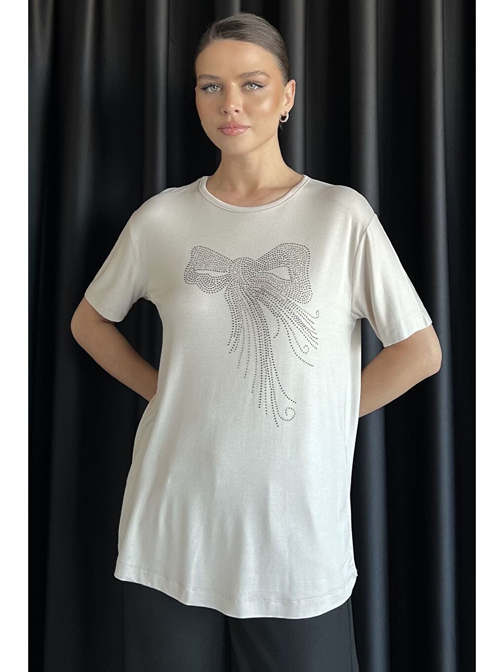 Bej Kadın Bisiklet Yaka Taş İşlemeli Elastanlı Tişört-1