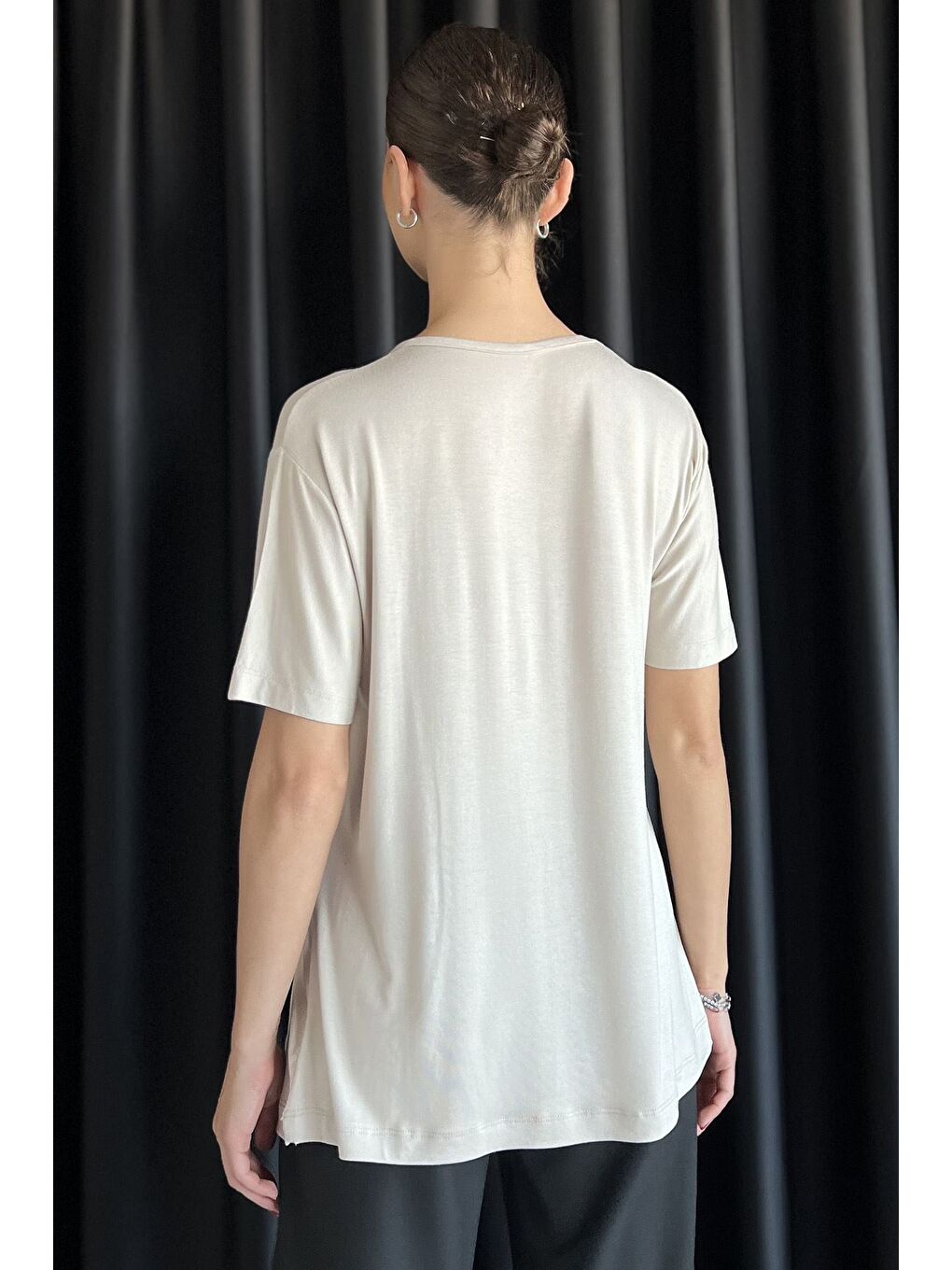 Bej Kadın Bisiklet Yaka Taş İşlemeli Elastanlı Tişört-2