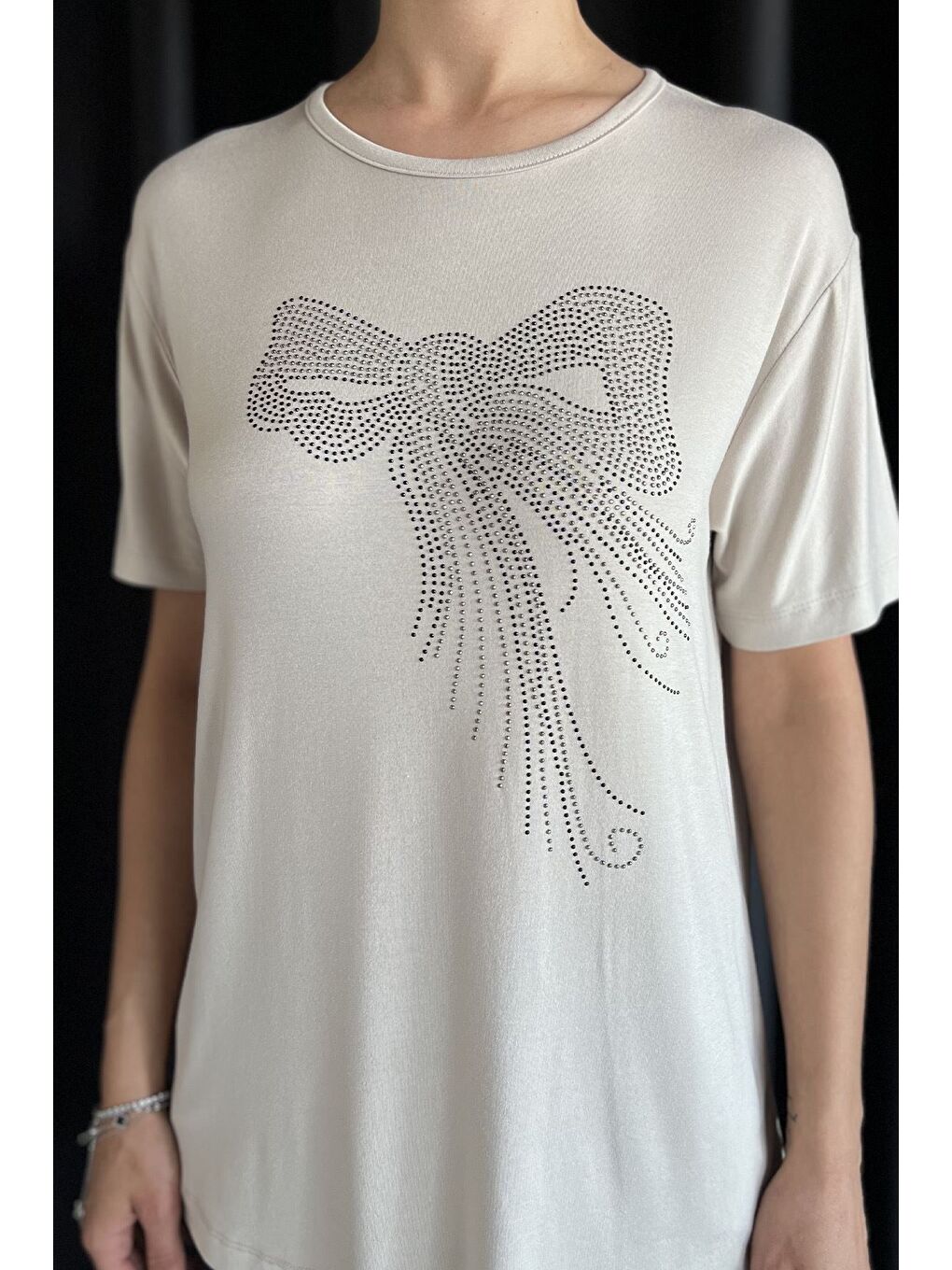 Bej Kadın Bisiklet Yaka Taş İşlemeli Elastanlı Tişört-3