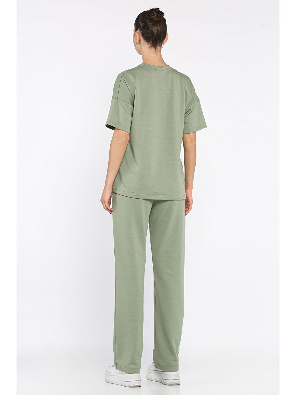 Yeşil Bisiklet Yaka Nakışlı Kadın Tişört Pantolon İkili Takım-2