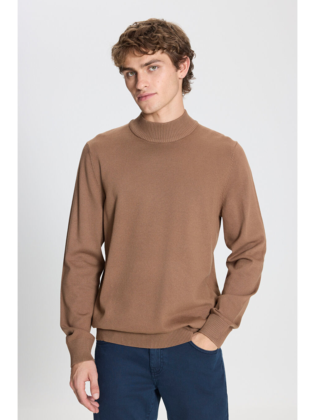 Bej Erkek Vizon Standart Fit Normal Kesim Yarım Balıkçı Yaka Triko Kazak