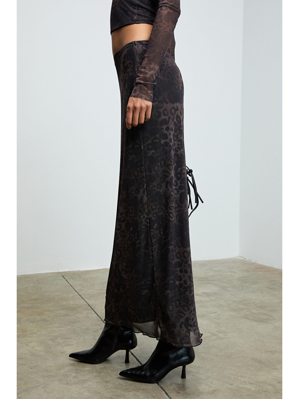 Beulah Kadın Maxi Boy Slim Fit Beli Lastikli Tül Batik Desenli Siyah Etek-1