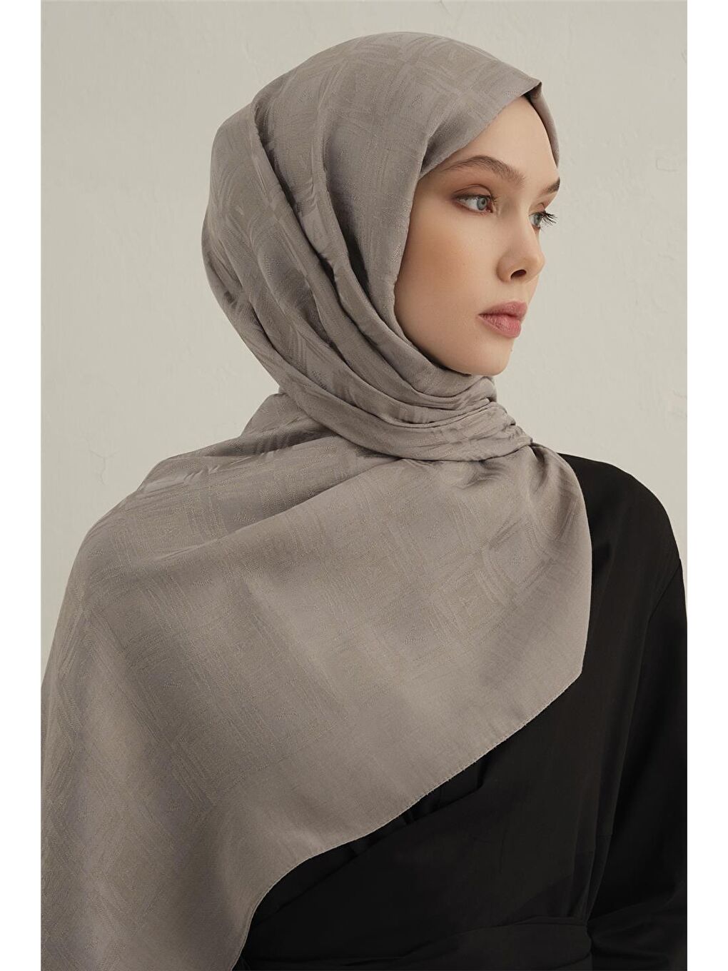 Bej Lyocell Naia Kare Monogram Şal 6 20-2