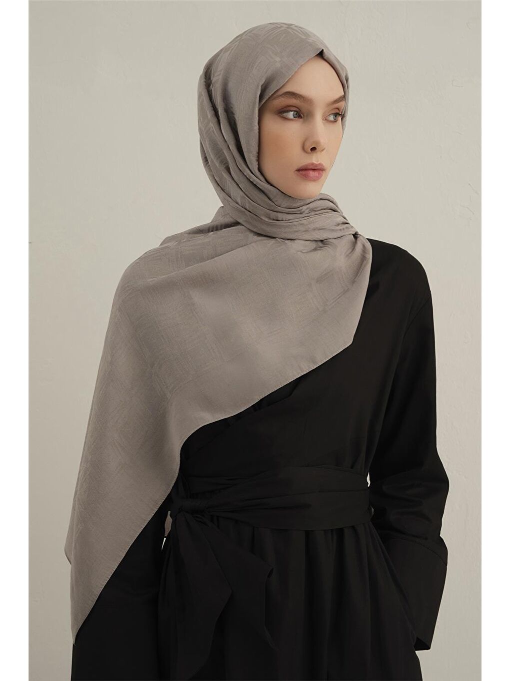 Bej Lyocell Naia Kare Monogram Şal 6 20-3