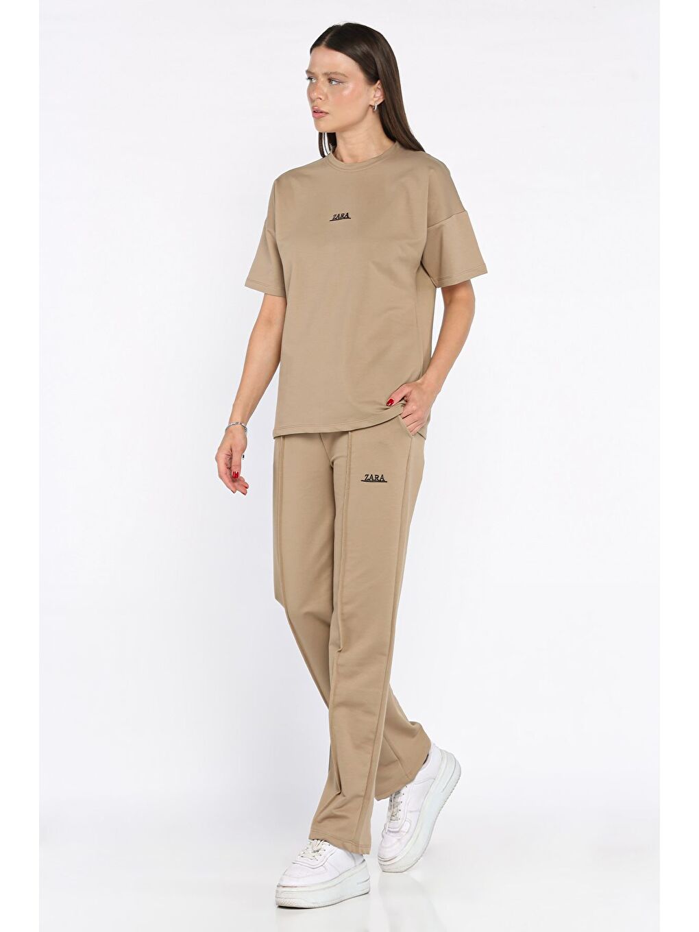 Bej Kadın Çima Detaylı Nakışlı Pantolon Tişört İkili Takım