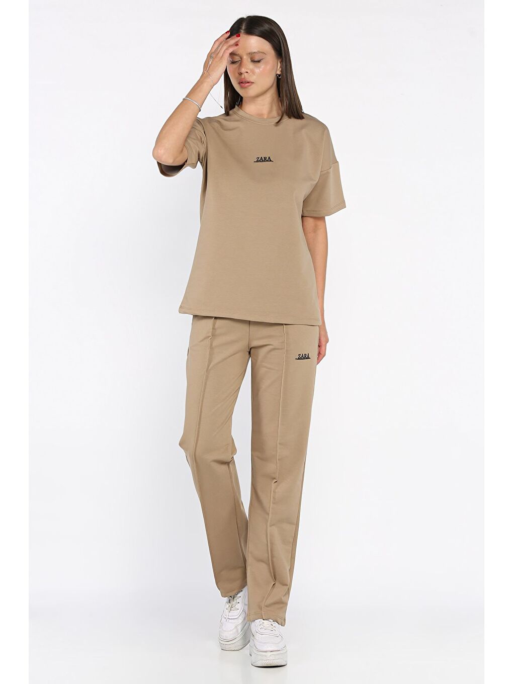 Bej Kadın Çima Detaylı Nakışlı Pantolon Tişört İkili Takım-1