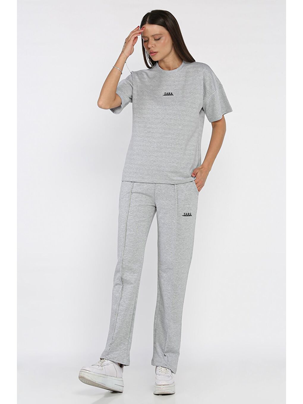 Gri Kadın Çima Detaylı Nakışlı Pantolon Tişört İkili Takım-1