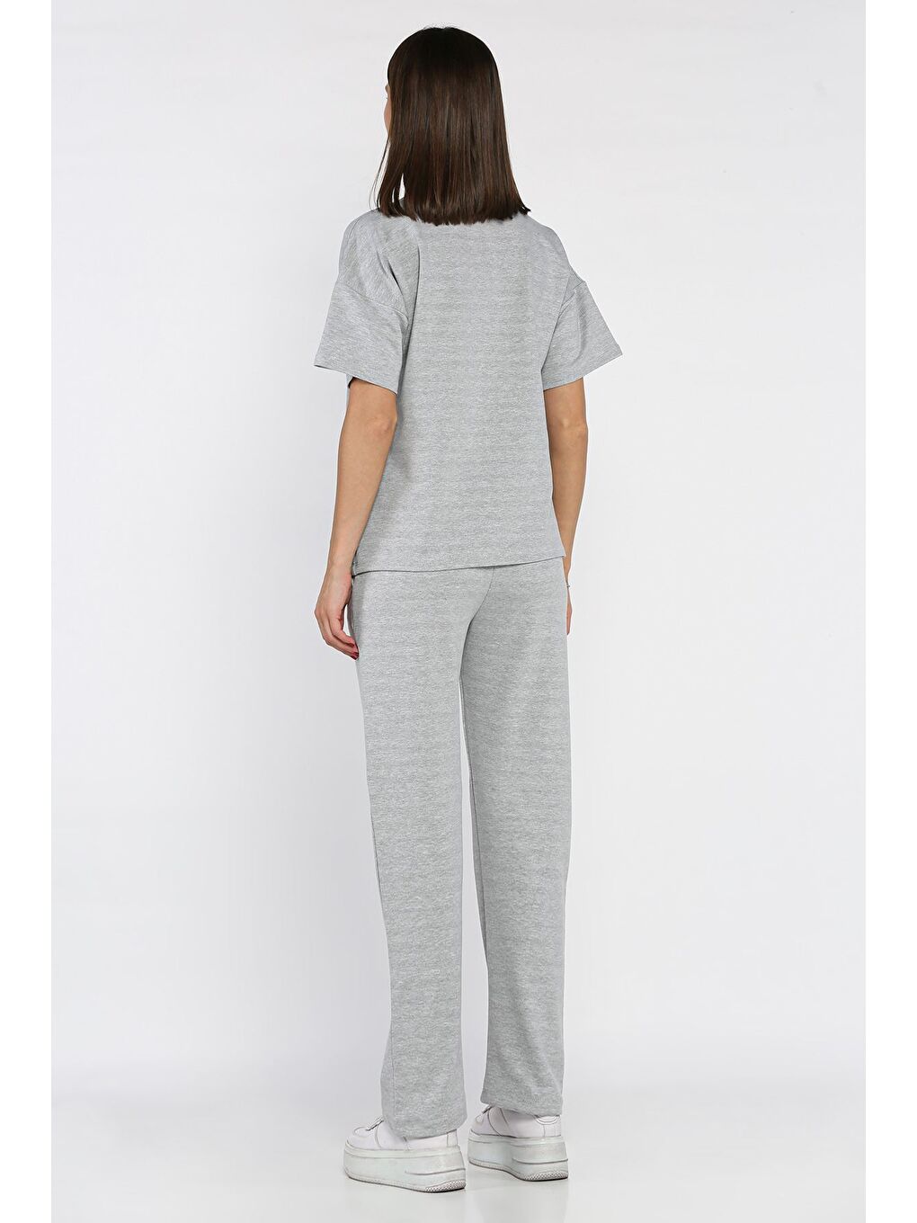 Gri Kadın Çima Detaylı Nakışlı Pantolon Tişört İkili Takım-2